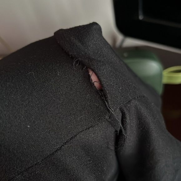 M] Women’s Teen’s long sleeve cropped Black Top, ruching on sides - Picture 11 of 11